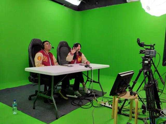Studio room photograph 4